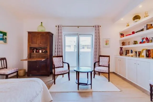 Sea Balconies アパート *